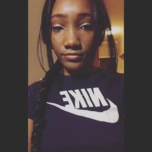 Meet your Posher, Aja